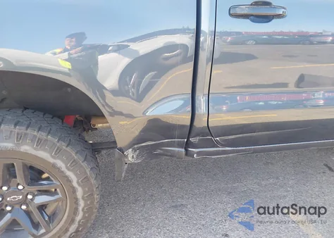 2021 Chevrolet Silverado 1500 4Wd Short Bed Lt Trail Boss z USA, uszkodzony, nr VIN 3GCPYFED8MG123150